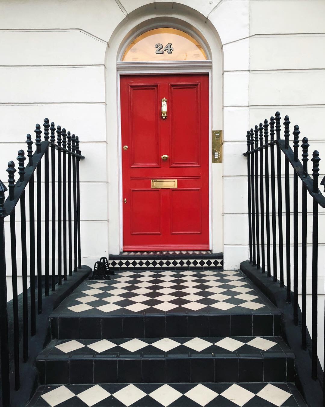 24 Cozy Red Door Ideas That Instantly Feel Like Home