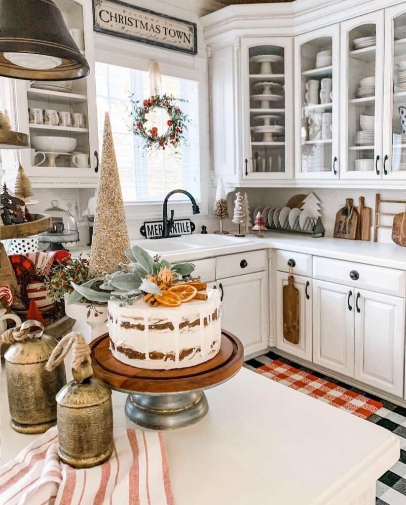 Festive Farmhouse White