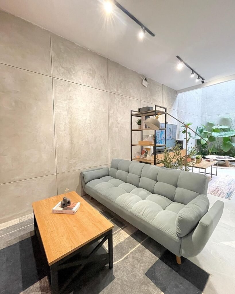 Minimal Concrete Calm