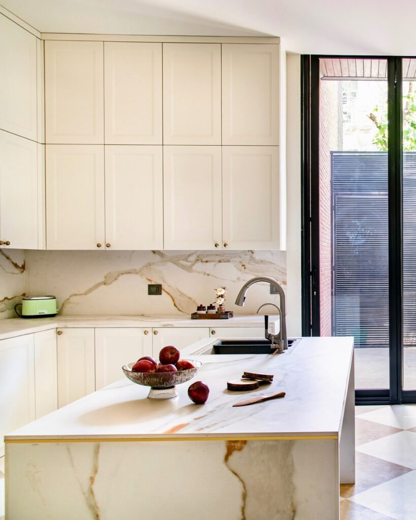 Soft Marble Statement