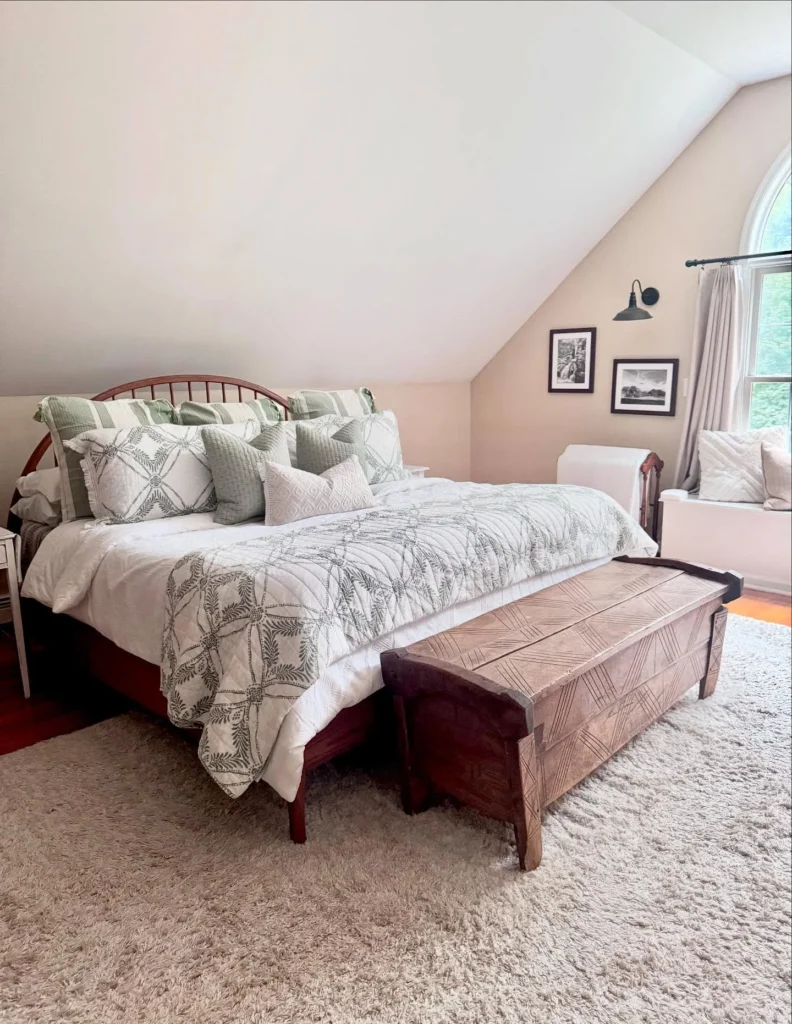 Attic Farmhouse Cozy Setup