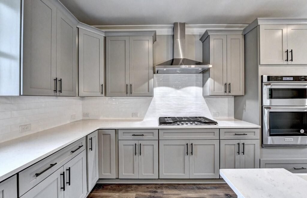 Balanced Gray With Black Details