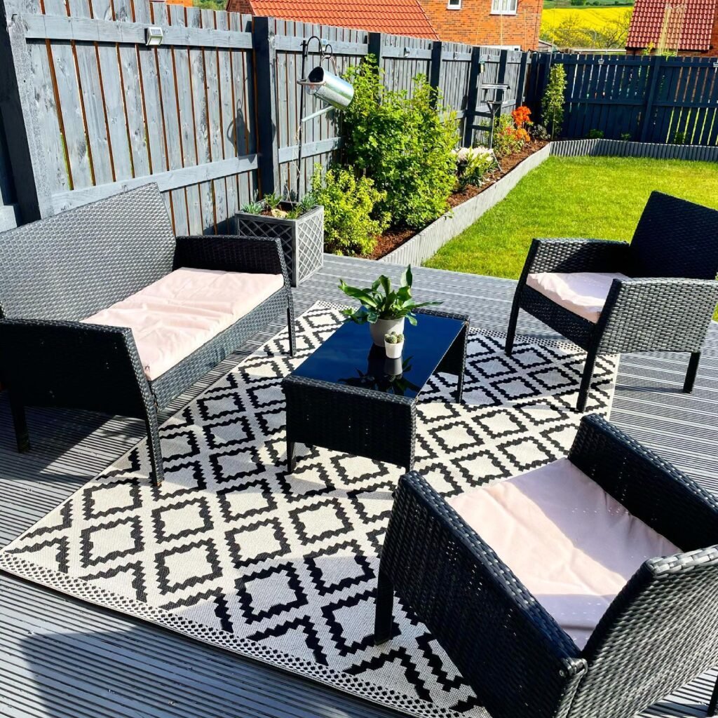 Black And White Deck Rug