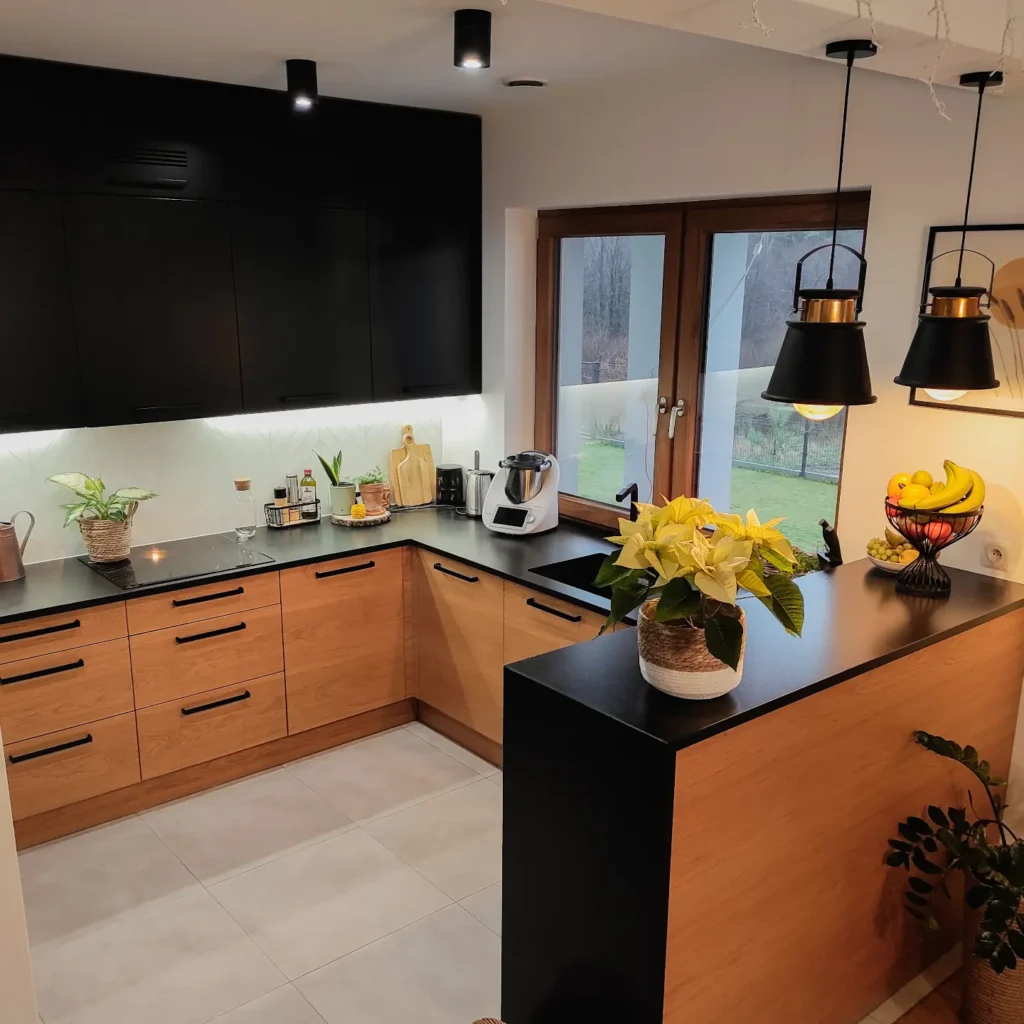 Black And Wood Contrast