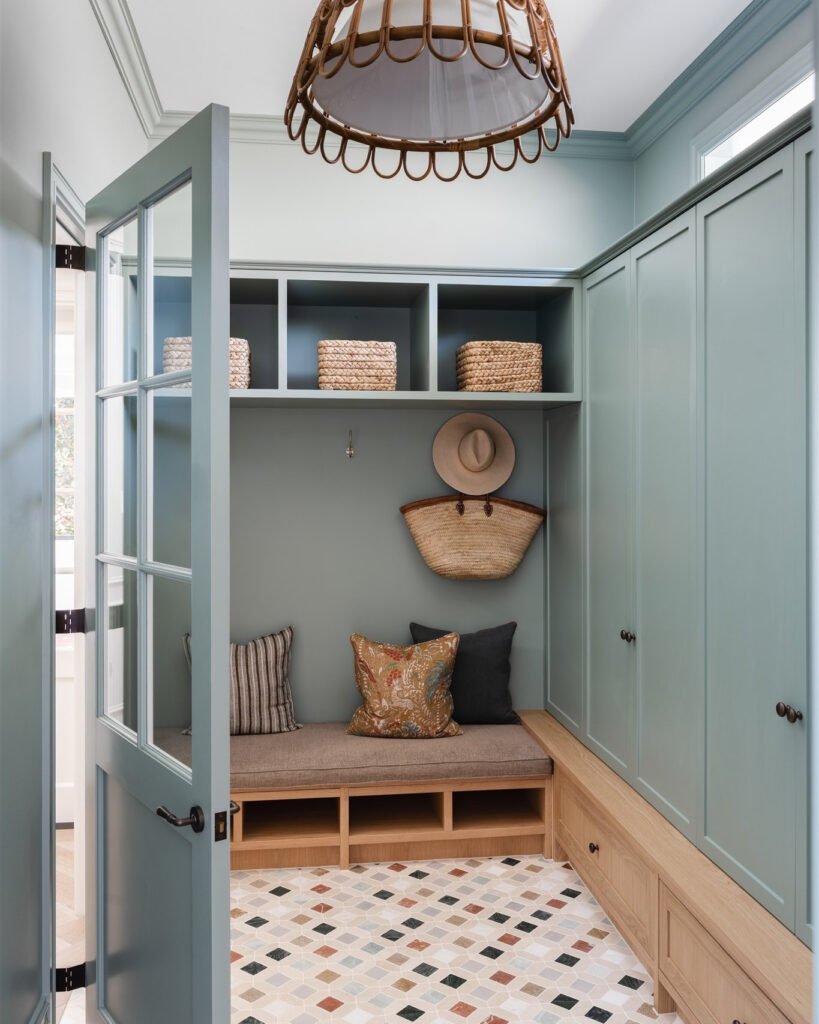Blue-Green Entry Storage