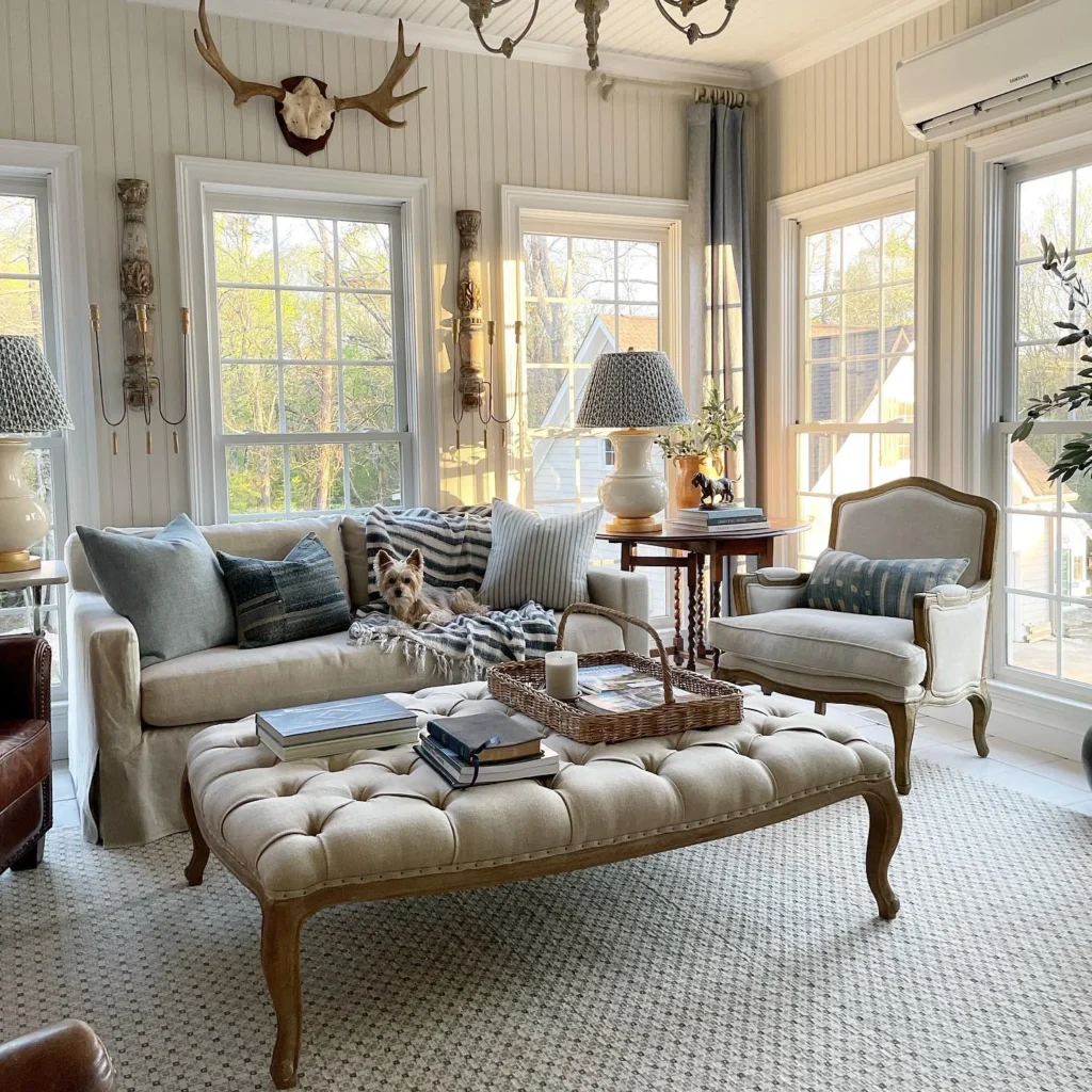 Cozy Cottage Style Lounge