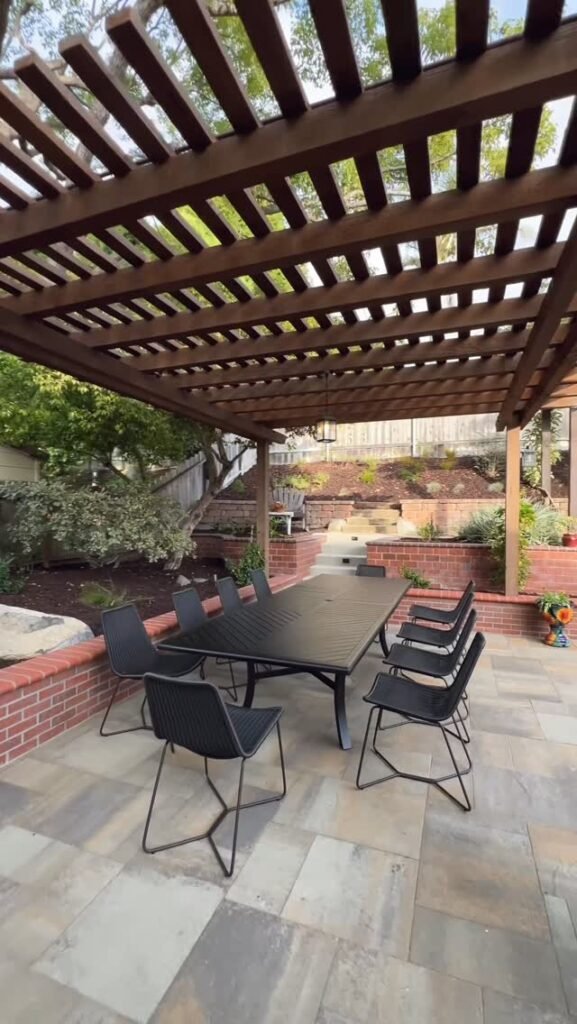 Dining Pergola Patio Setup