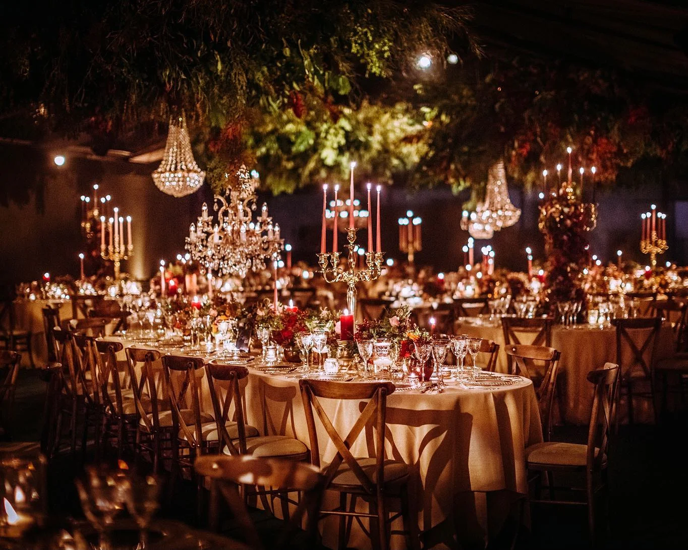 Candlelit Wedding Ideas That Feel Romantic and Timeless