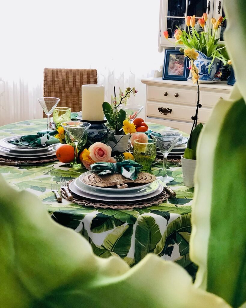 Green Botanical Table Style
