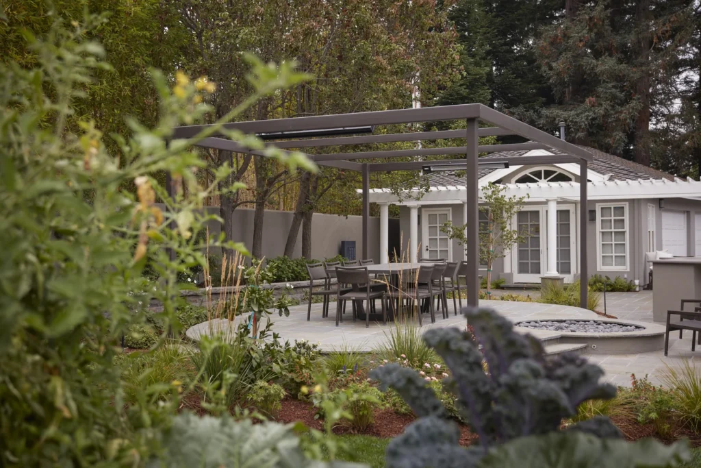 Minimal Gravel Seating Area