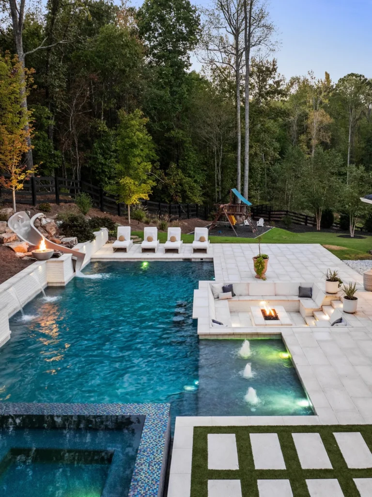  Resort Style Pool Lounge