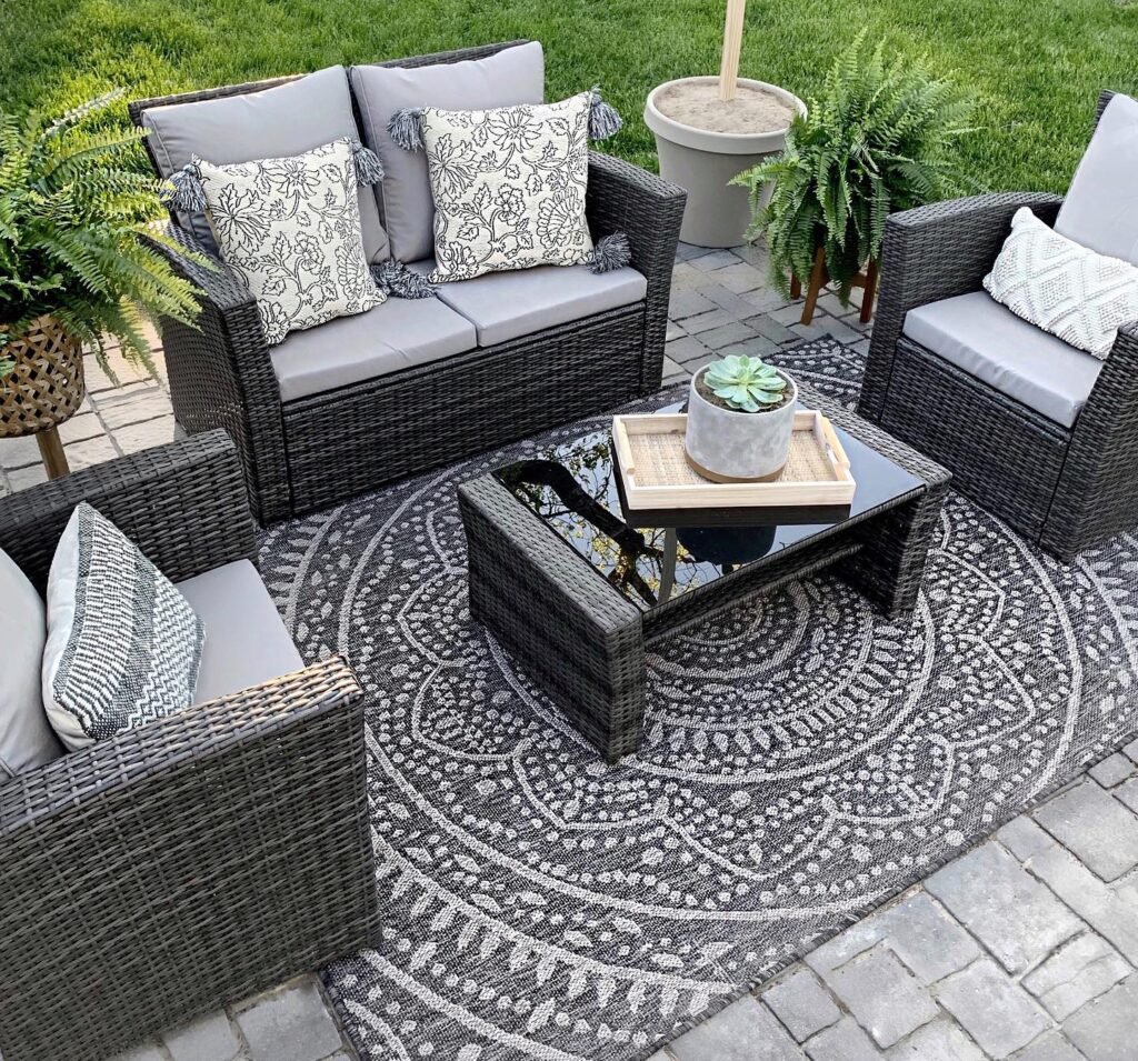 Round Patterned Seating Rug