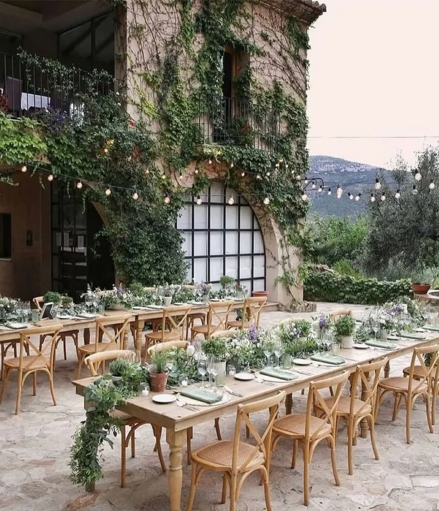 Rustic Courtyard Dining