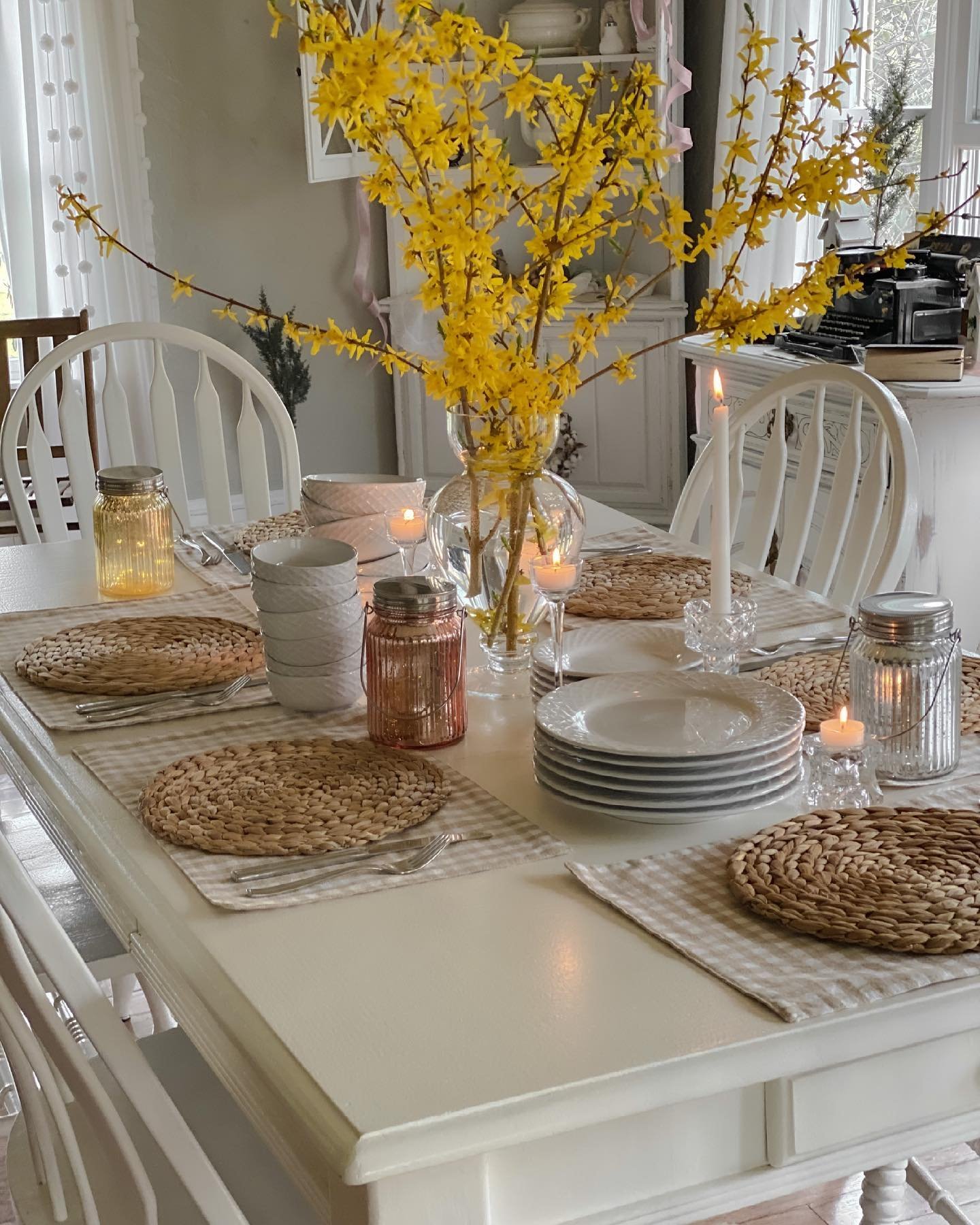 20 Spring Tablescapes Ideas for a Fresh and Beautiful Table