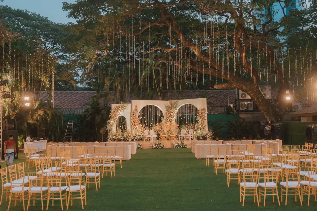 Spacious Ceremony Lawn