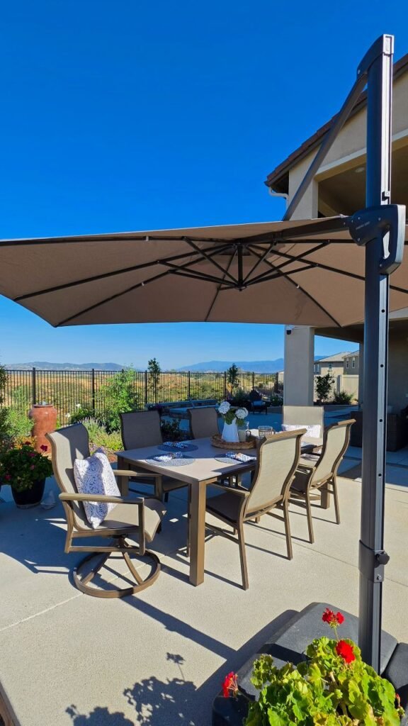 Adjustable Dining Cover