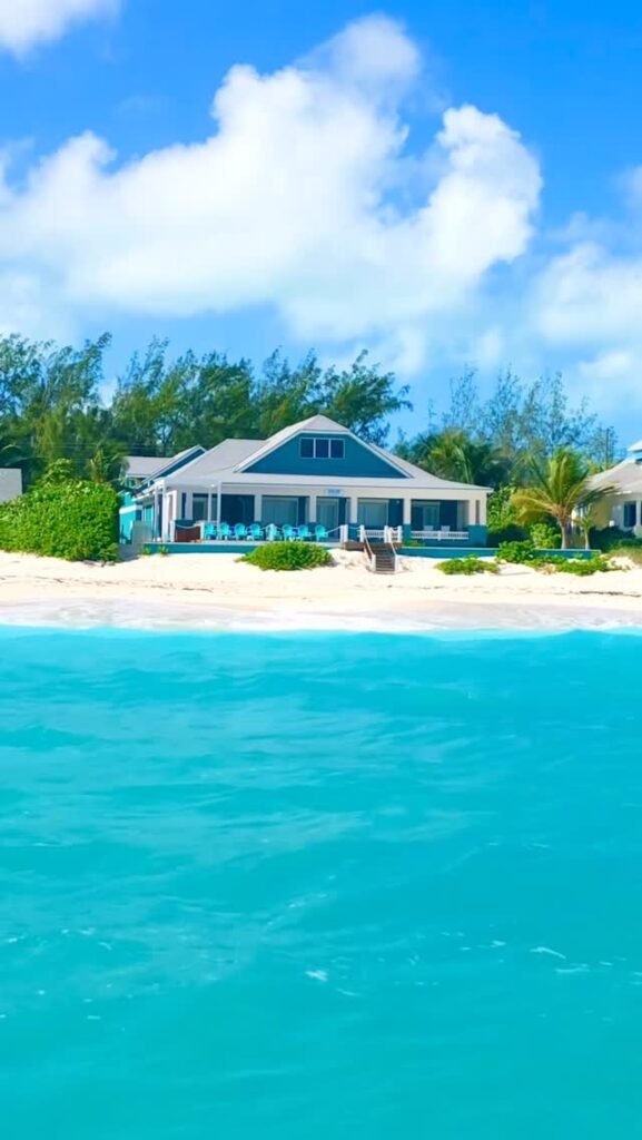  Bright Tropical Exterior
