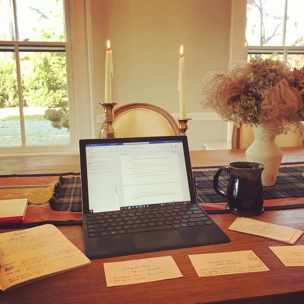 Calm Writing Table