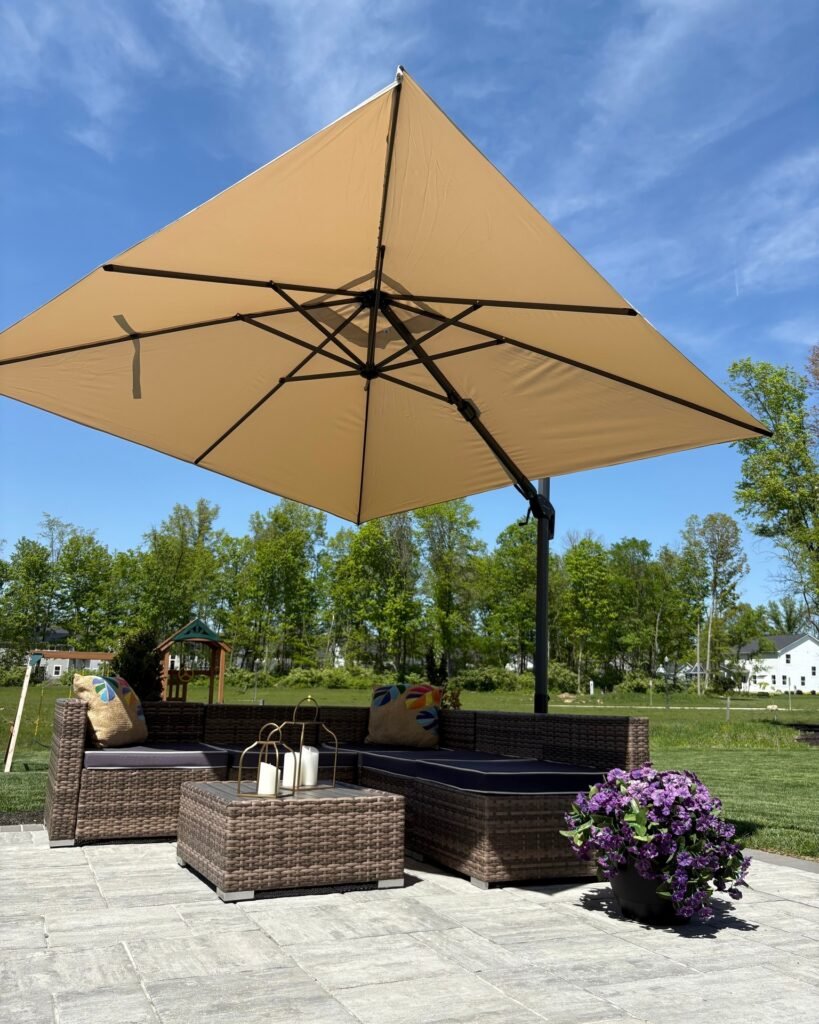 Cantilever Lounge Umbrella
