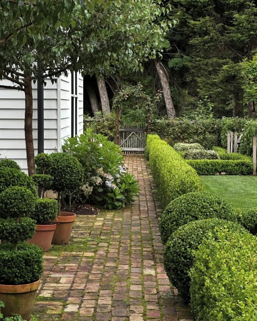 Classic Brick Side Path