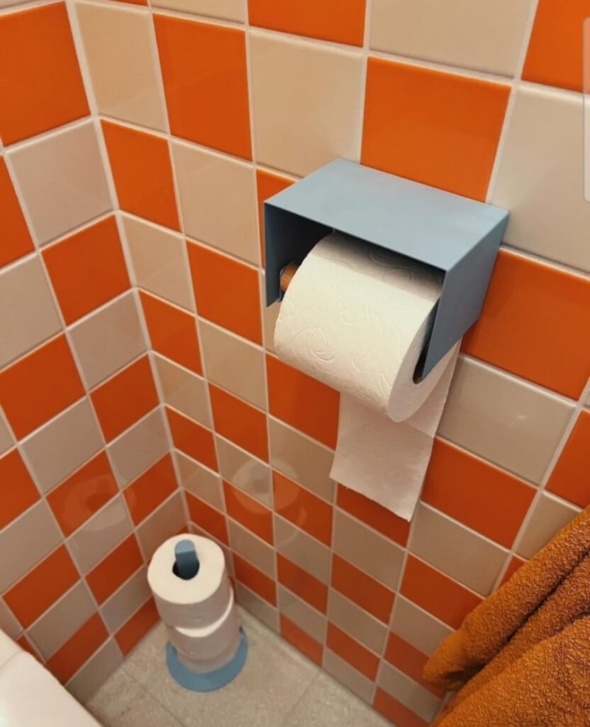 Covered Color Holder