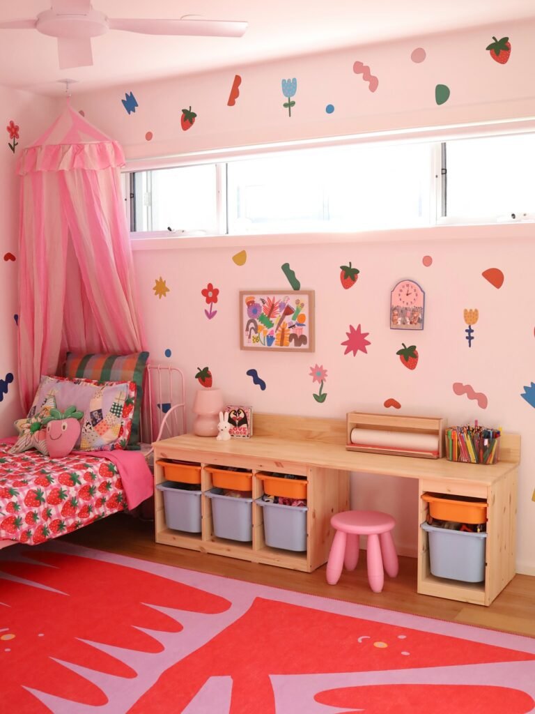 Creative Strawberry Room