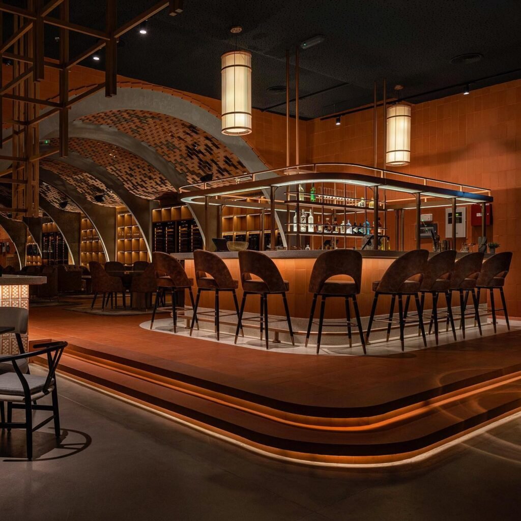 Curved Lounge Bar