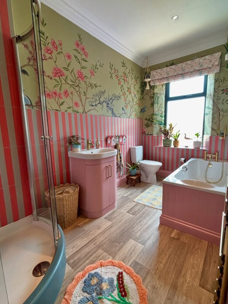 Floral Vintage Bathroom Mix