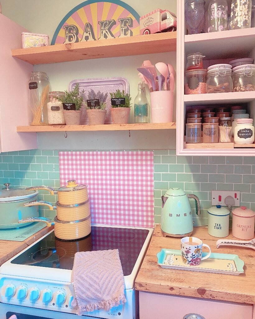 Gingham Backsplash Charm