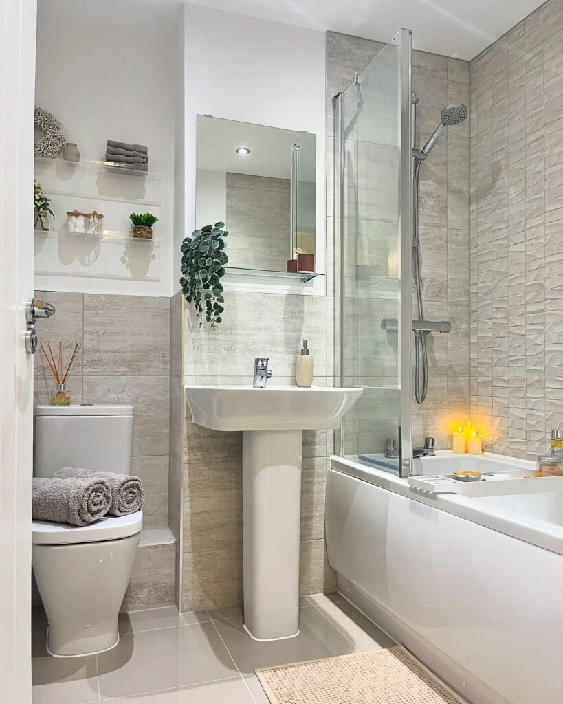 Layered Small Bathroom