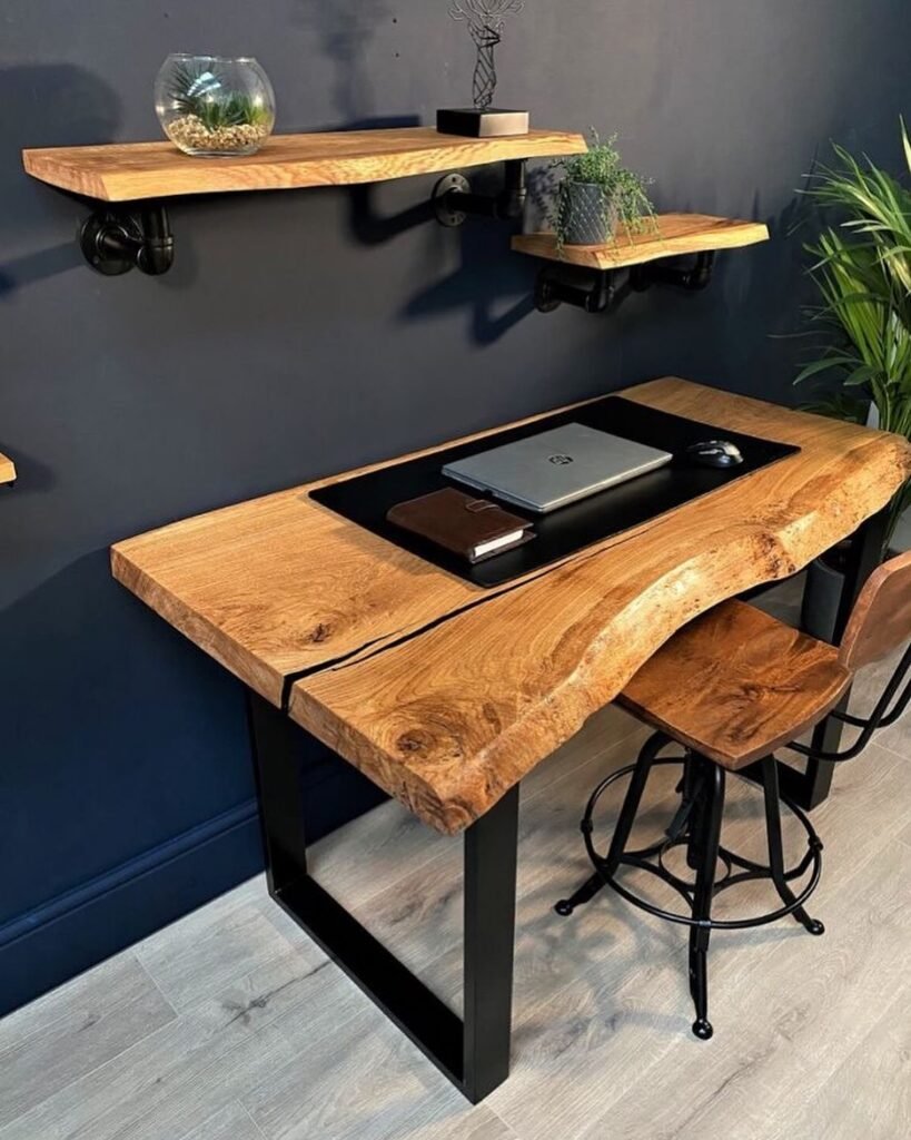 Live Edge Wooddesk