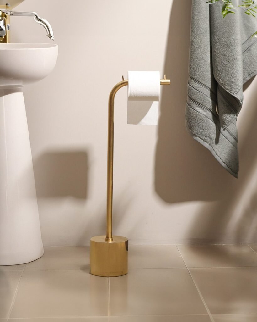 Minimal Gold Floor Holder