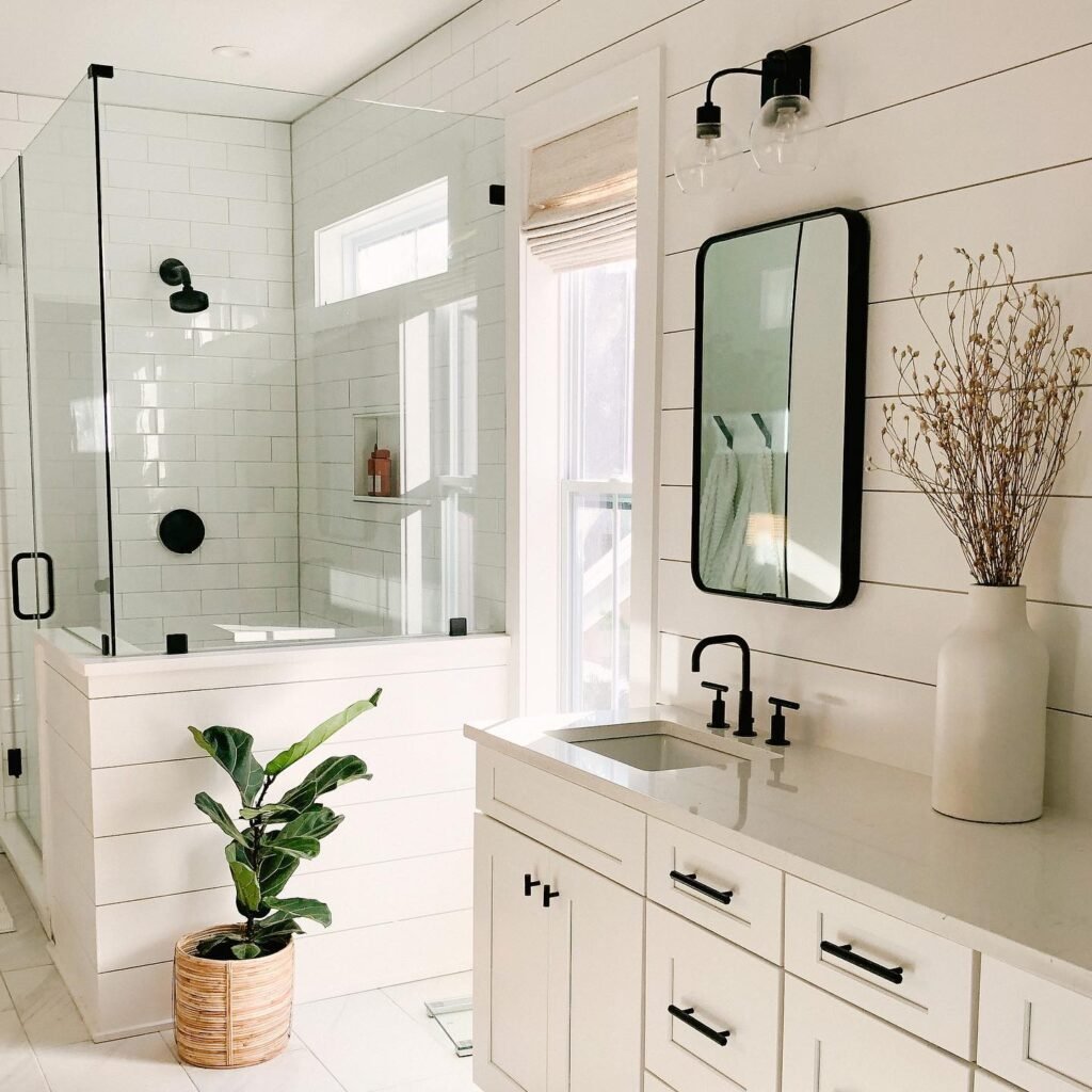 Modern Black Accents