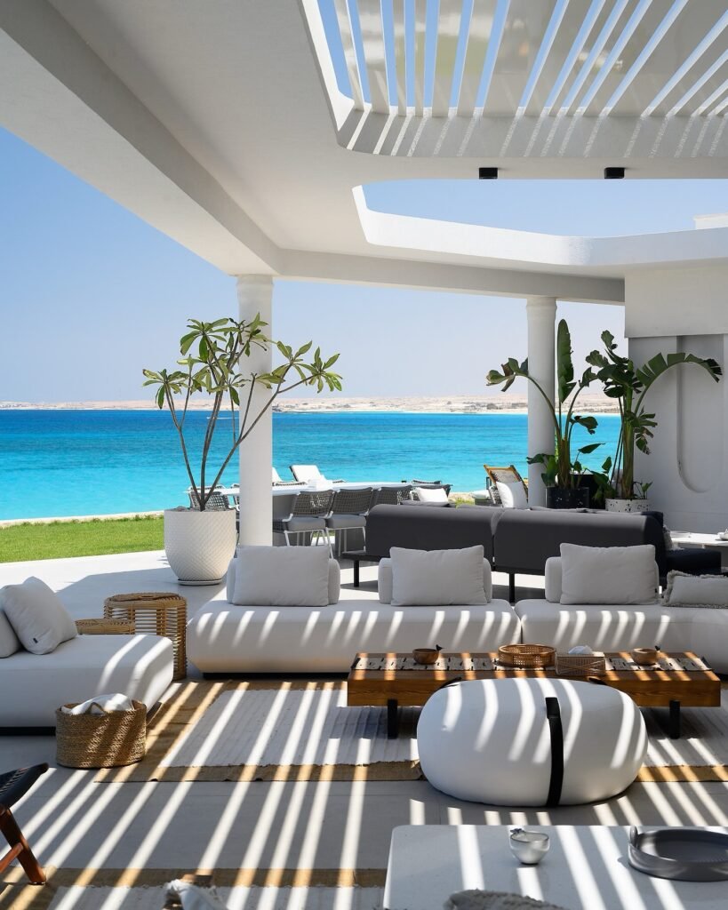 Open-Air Lounge Comfort