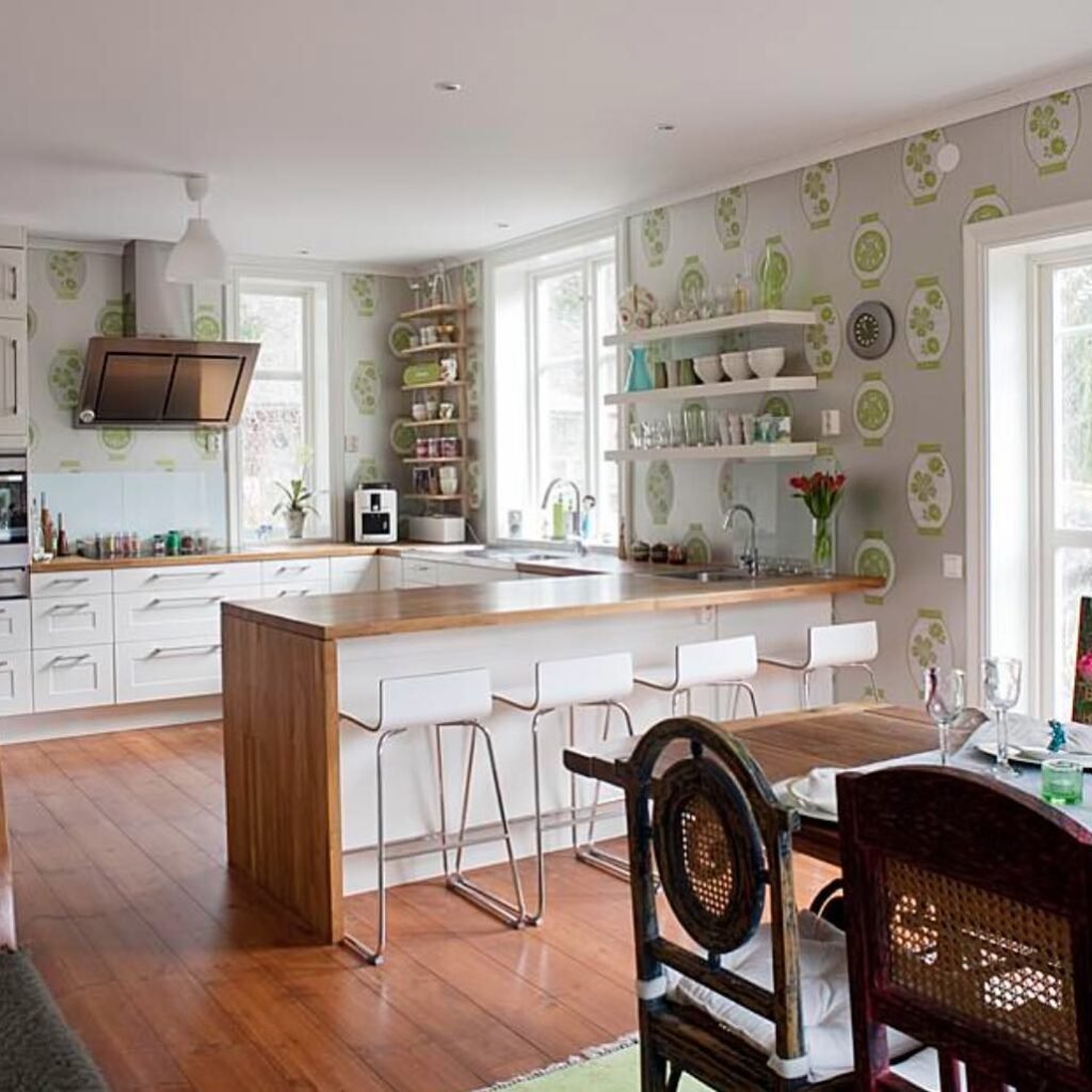 Open Dining Kitchen