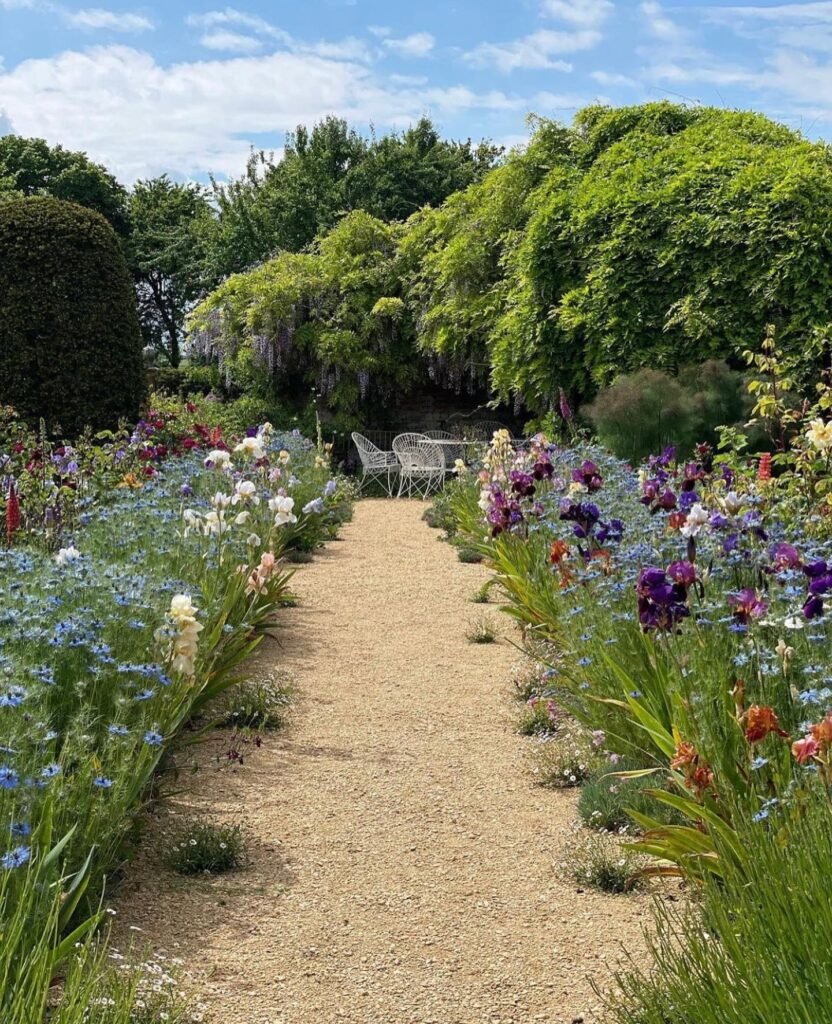  Straight Gravel Flower Path