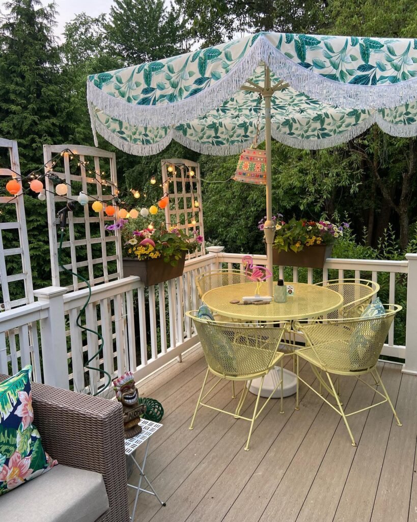 Tropical Deck Dining