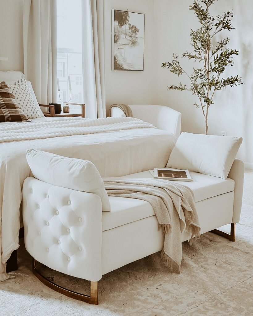 Tufted Chaise Bench