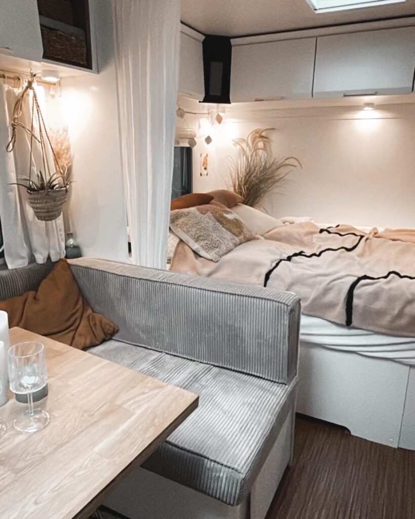 Multi Use Camper Lounge