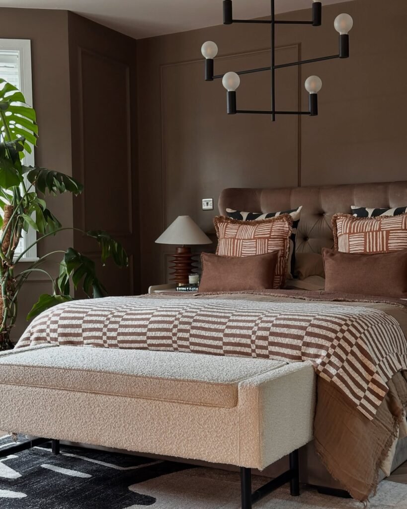 Patterned Brown Bedding