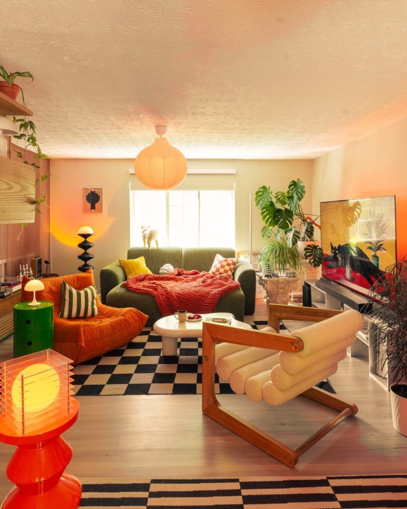 Warm Plant Lounge