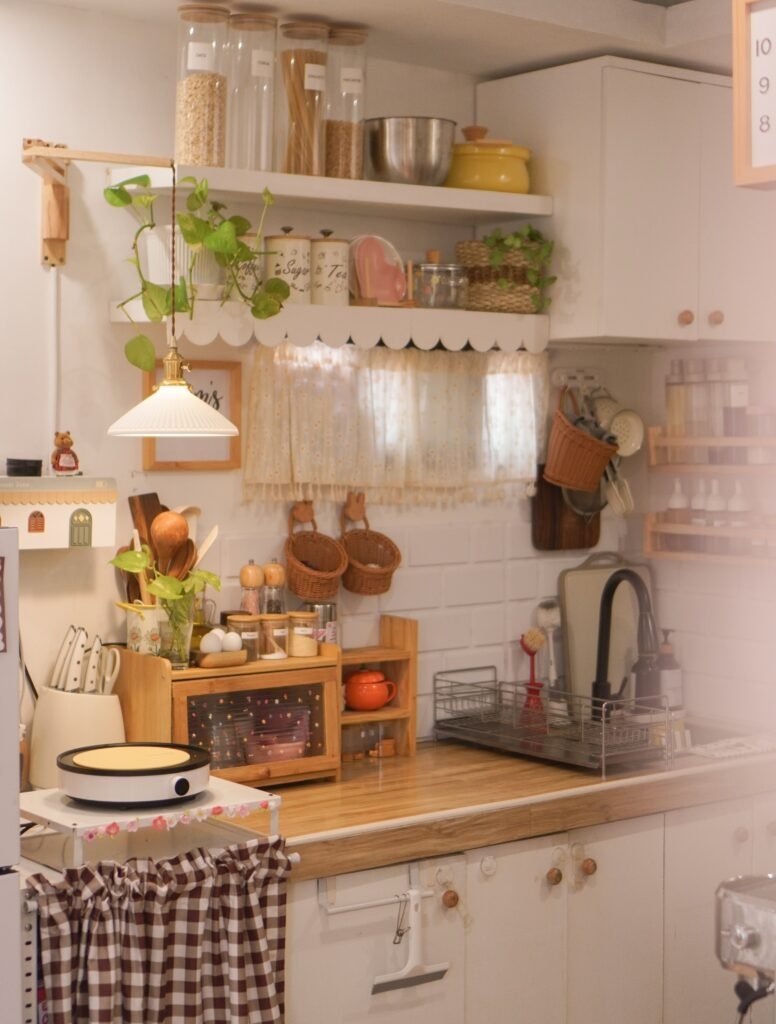 Layer Cozy Cottage Details