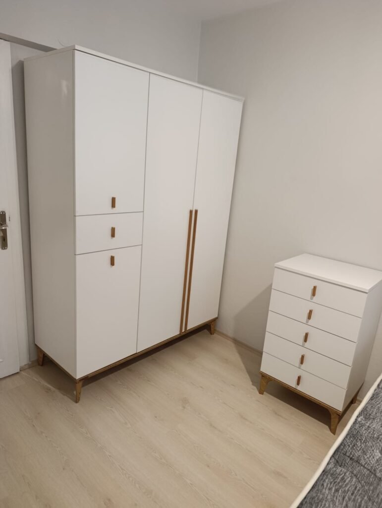 Matching Wardrobe and Drawers