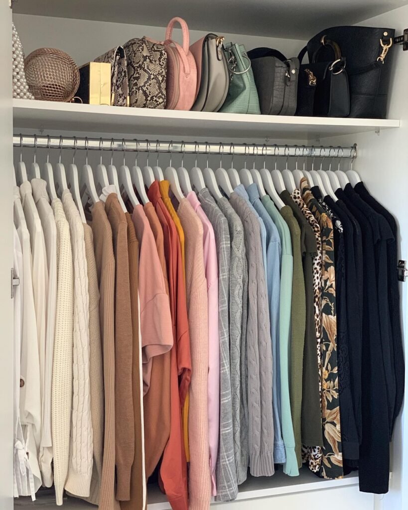 Keep Complete Outfits Together