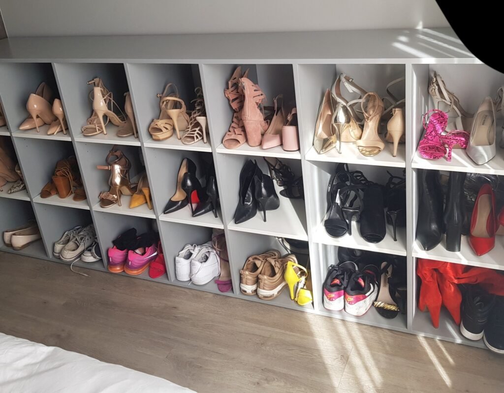 Store Shoes in Ready-to-Wear Pairs