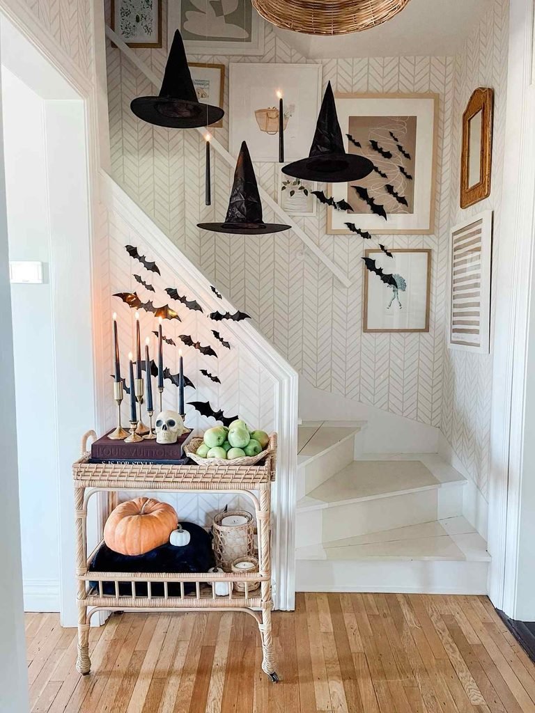23 Halloween Entryway Decor Ideas to Greet Guests in Style